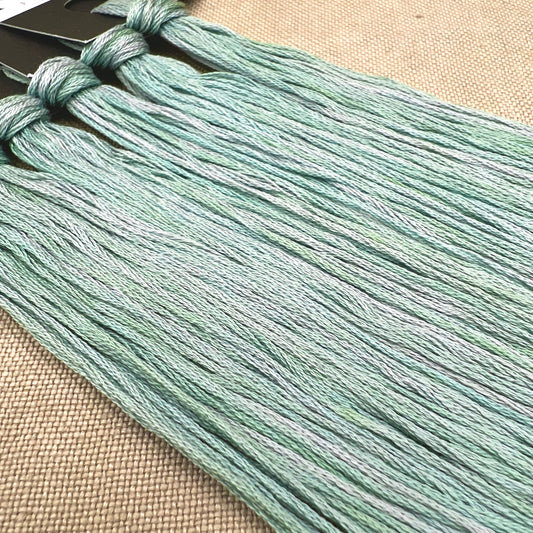 Roxy Floss Collection 8yd Cool Breeze