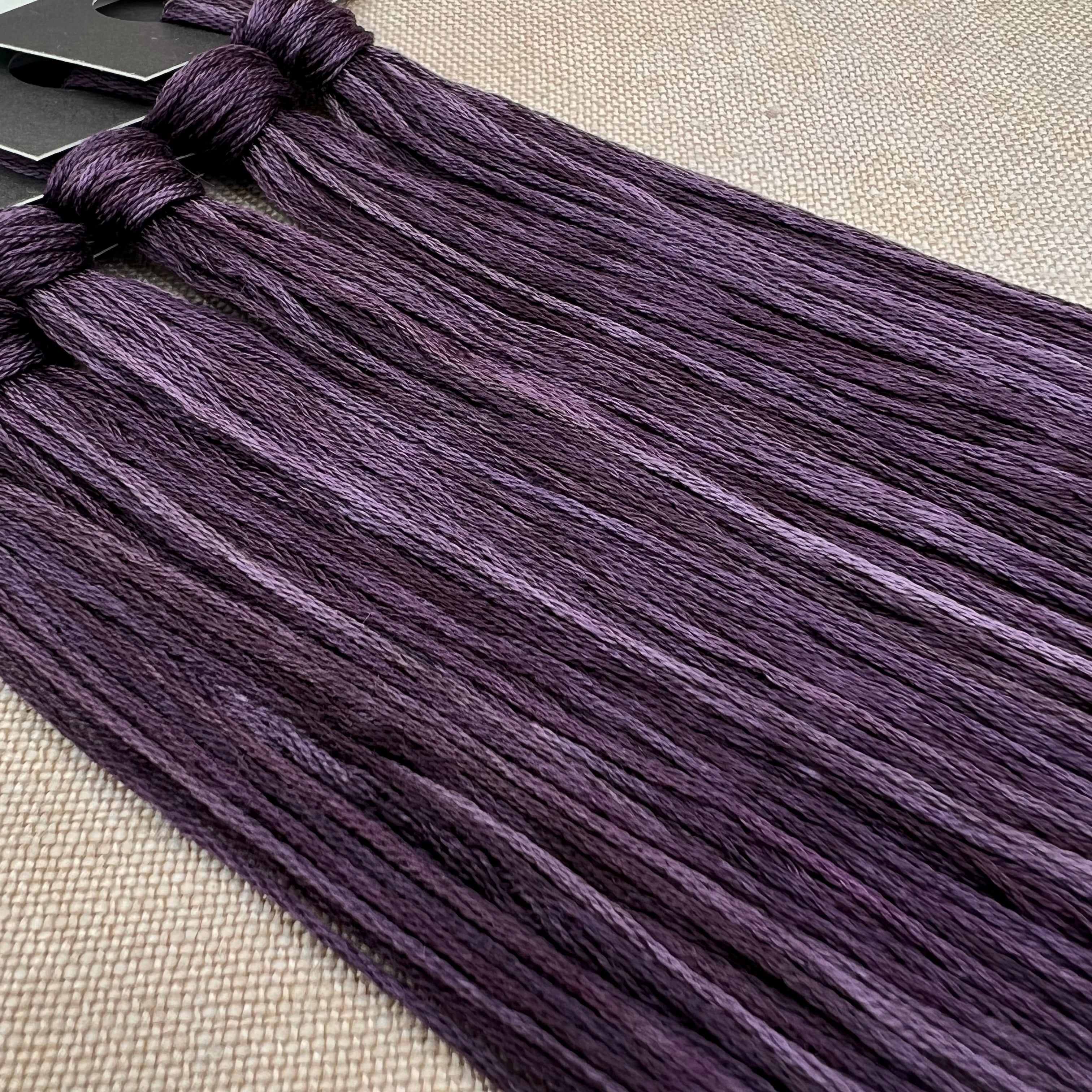 Roxy Floss Collection 8yd Elderberry – Evertote