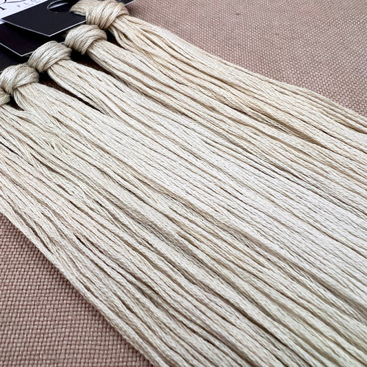 Roxy Floss Collection 8yd French Vanilla