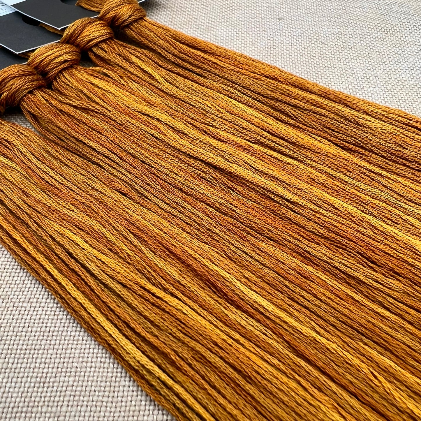 Roxy Floss Collection 8yd Gold Lang Syne