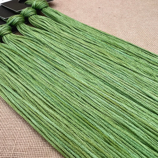 Roxy Floss Collection 8yd Grass Queen