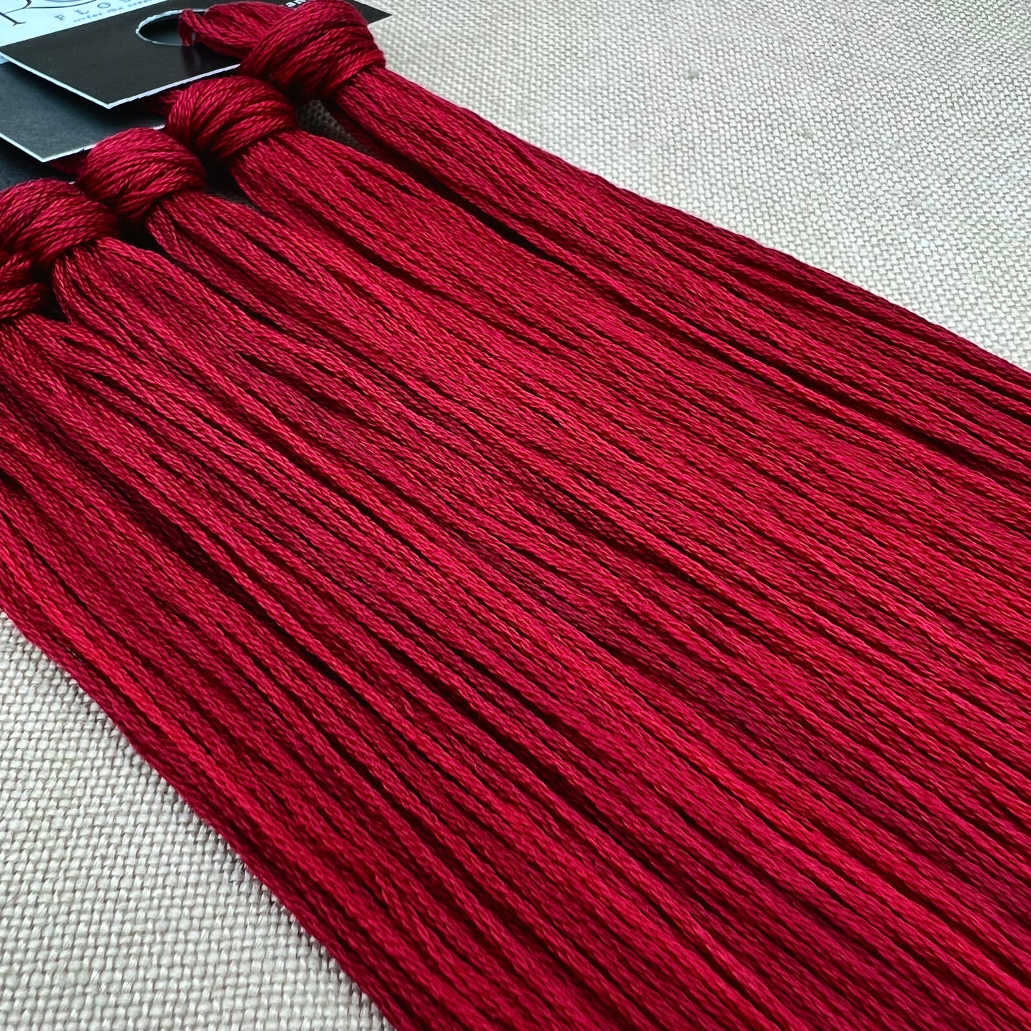 Roxy Floss Collection 8yd Holly Jolly