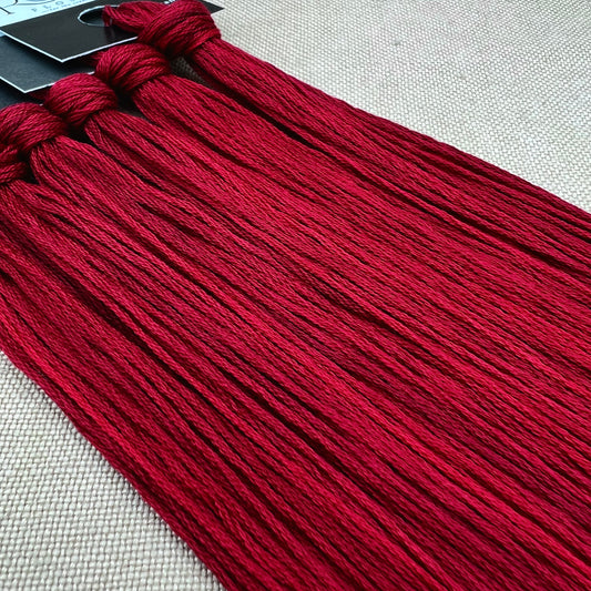 Roxy Floss Collection 8yd Holly Jolly