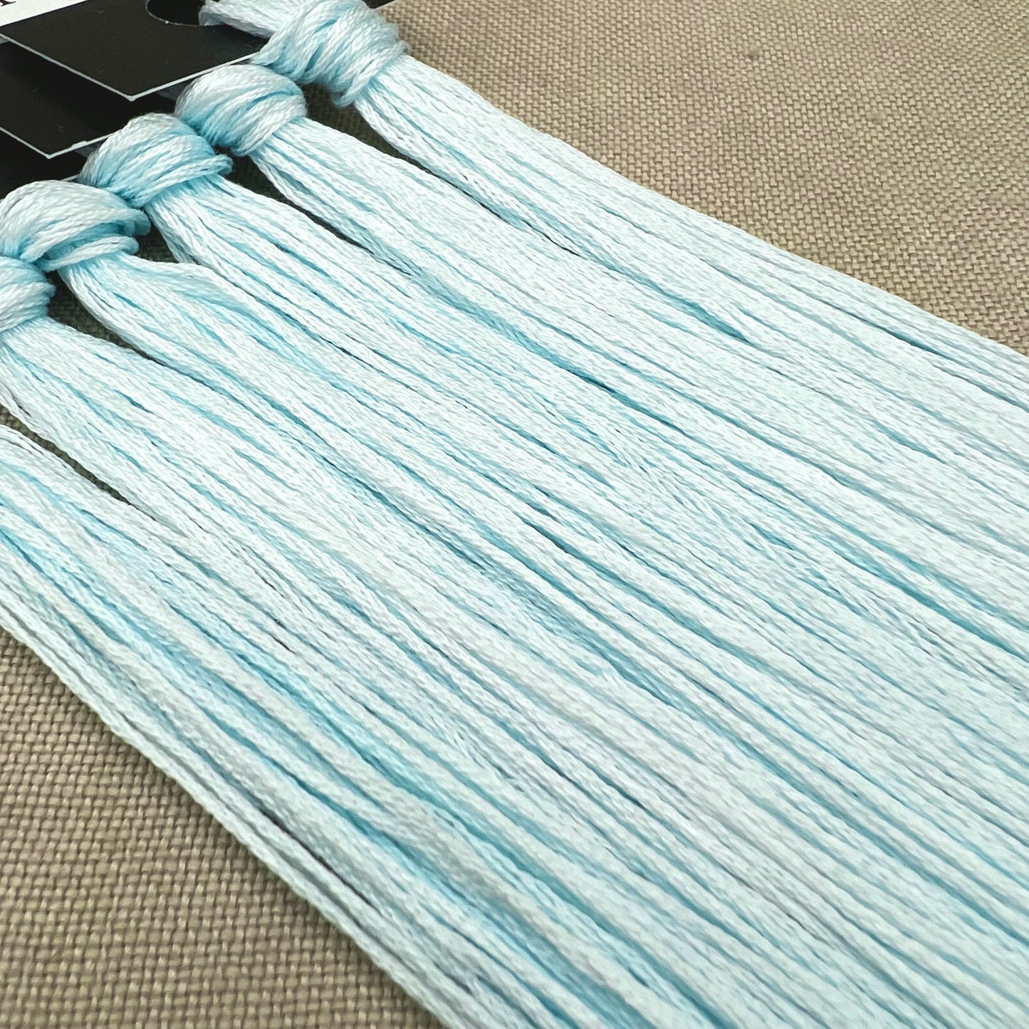 Roxy Floss Collection 8yd Iceberg