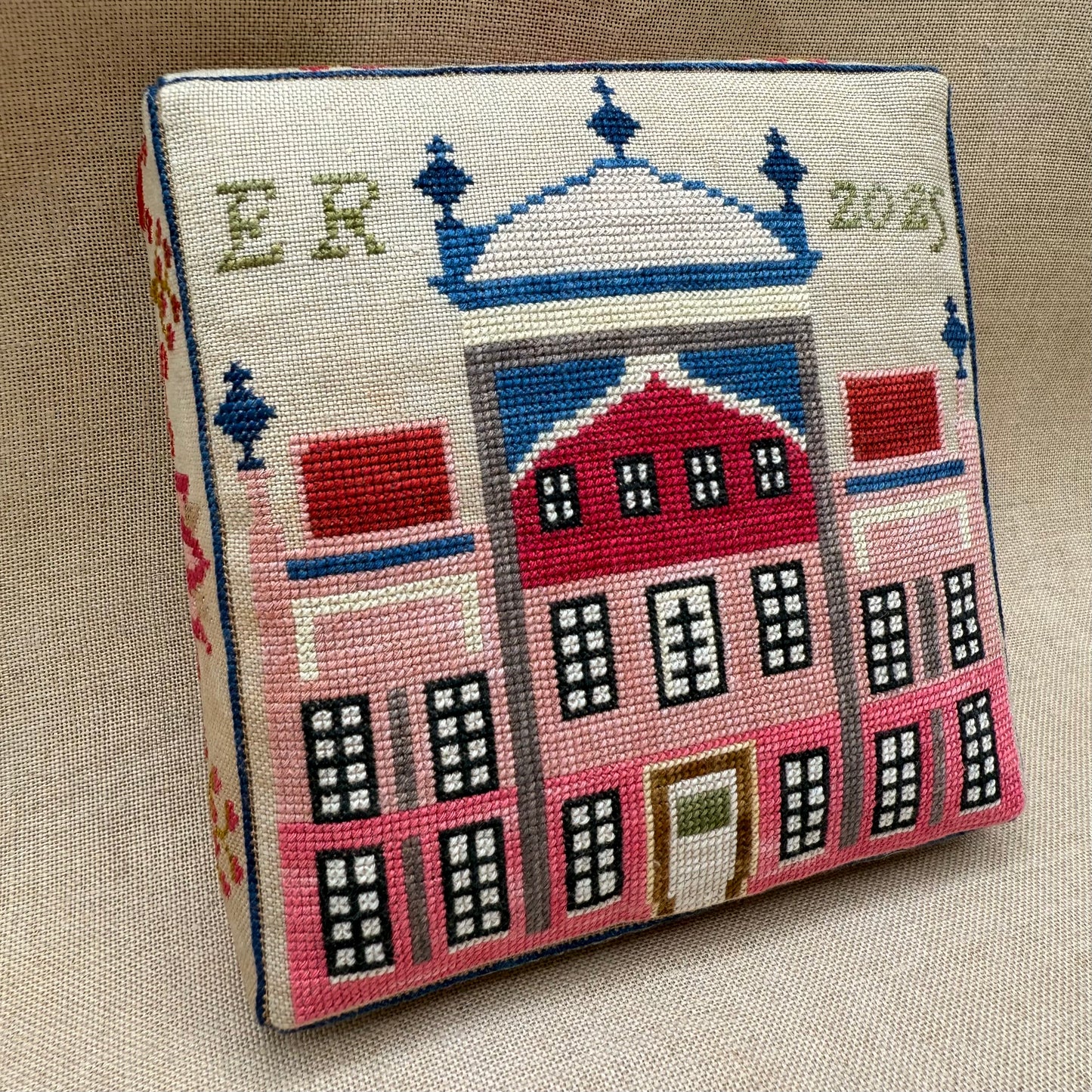 Maximum Cross Stitch, Evertote, and Roxy Floss Co - Jane Wood 1853 Pincushion: An Adaptation of an Antique Sampler (Sampler September 2025)- Full Kit