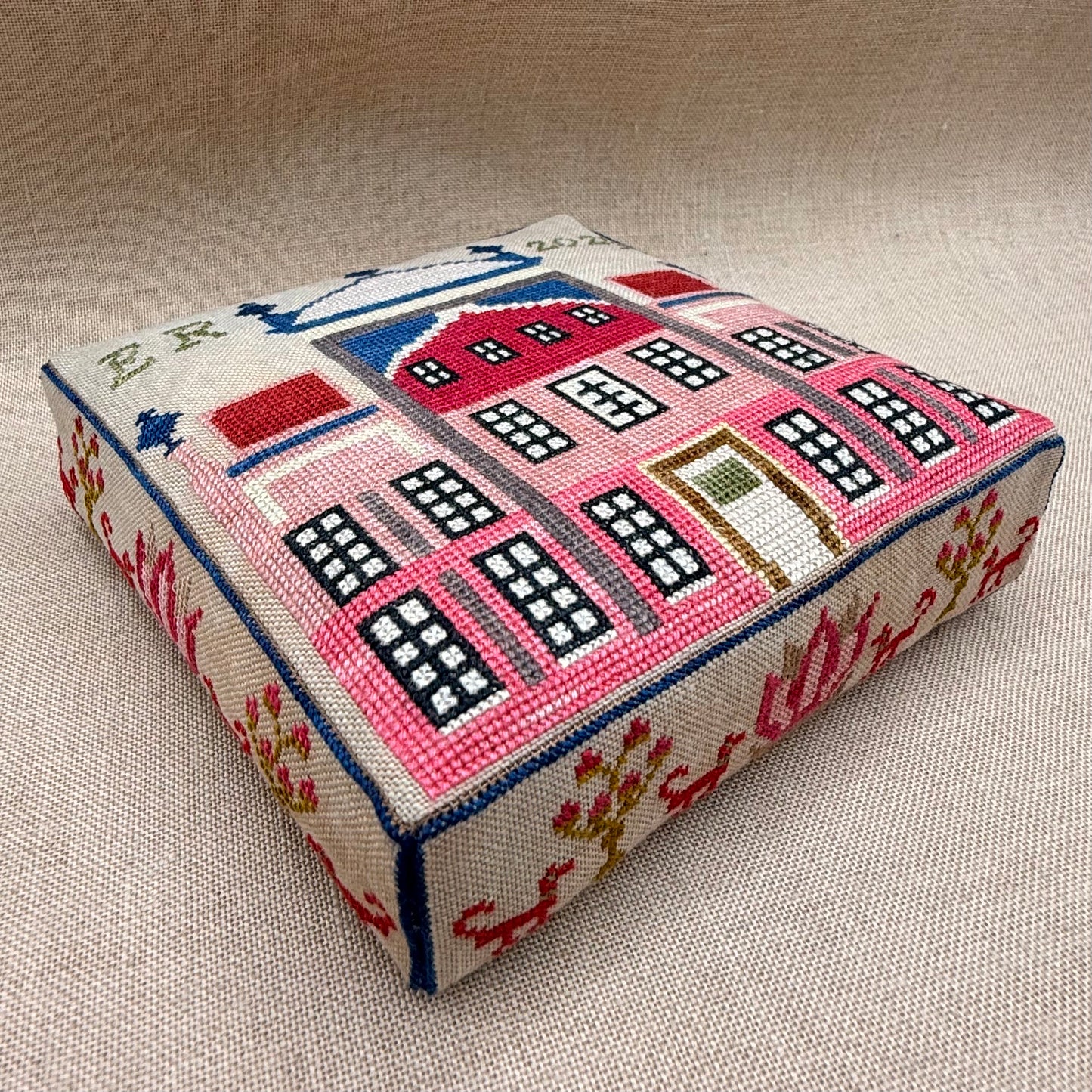 Maximum Cross Stitch, Evertote, and Roxy Floss Co - Jane Wood 1853 Pincushion: An Adaptation of an Antique Sampler (Sampler September 2025)- Full Kit