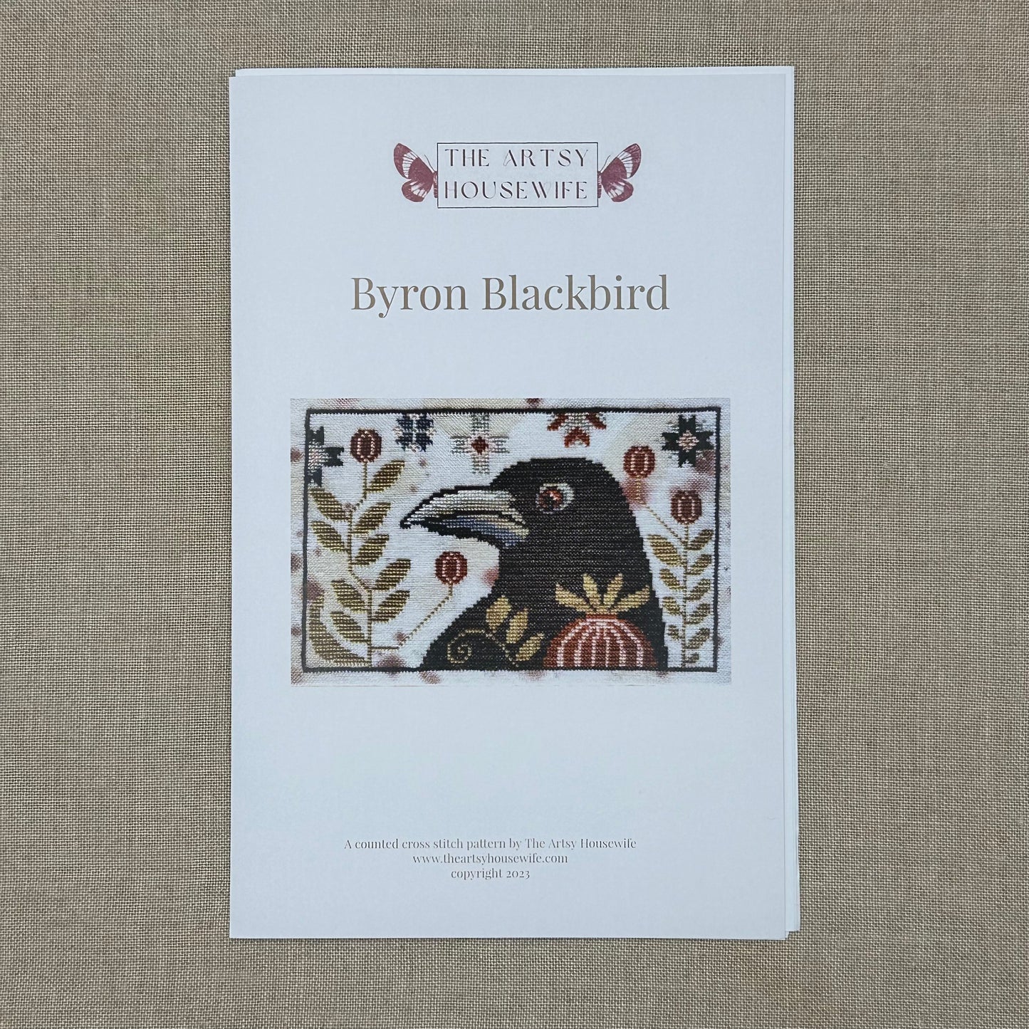 The Artsy Housewife - Byron Blackbird - Chart and/or Roxy Floss Conversion
