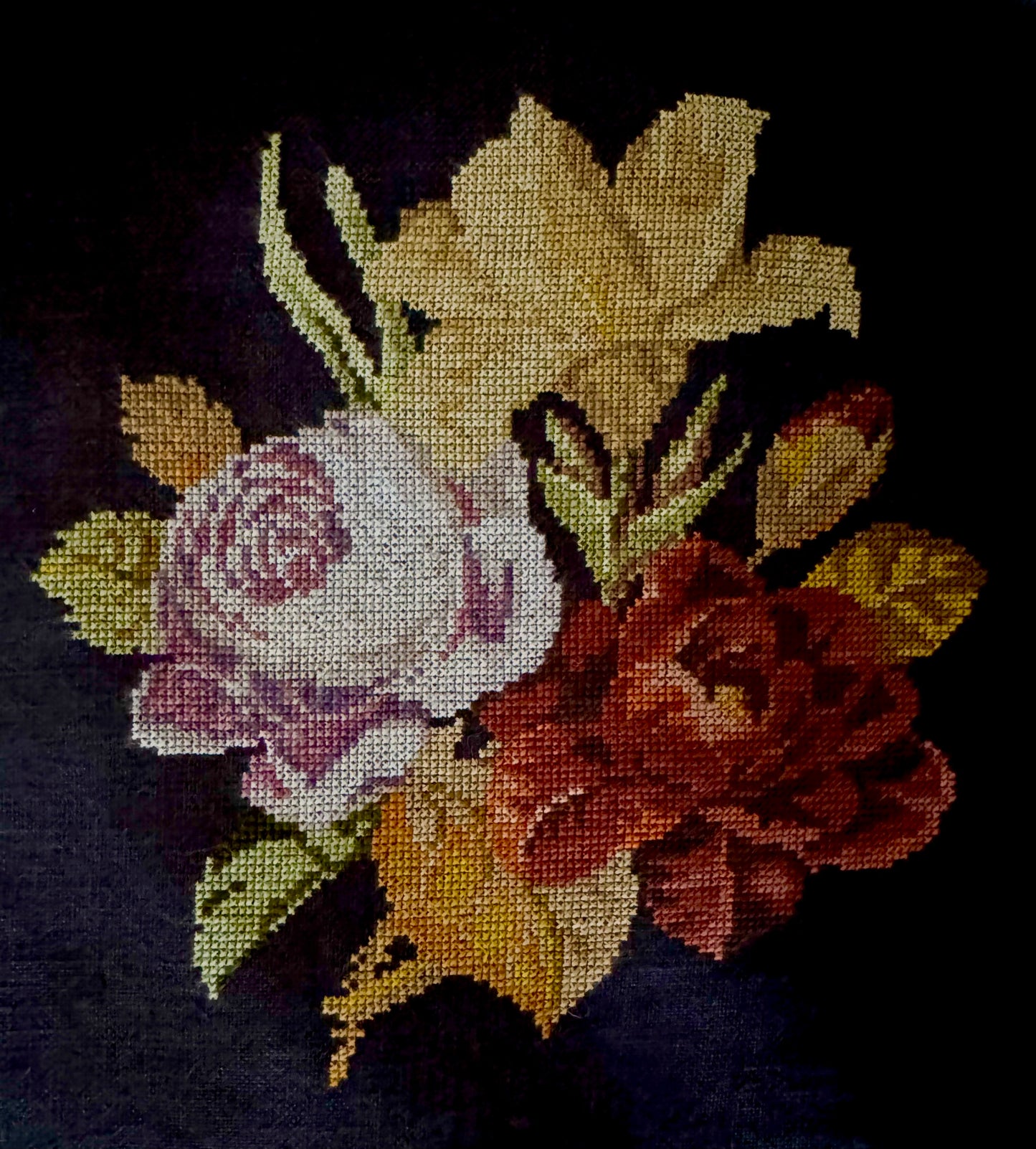 Maximum Cross Stitch - Elizabeth's Bouquet - Booklet Chart and/or Roxy Floss Pack