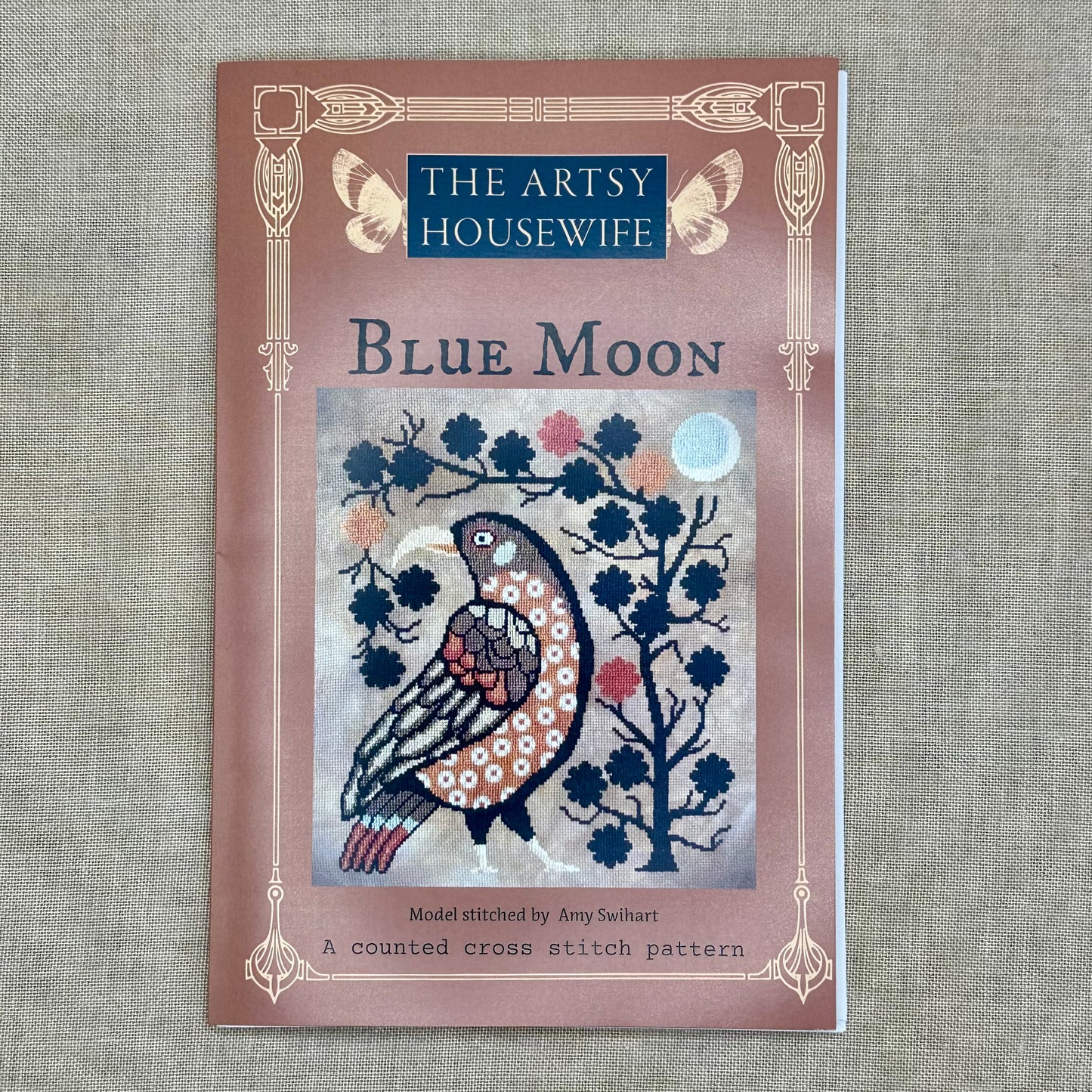 The Artsy Housewife - Blue Moon - Chart and/or Roxy Floss Conversion