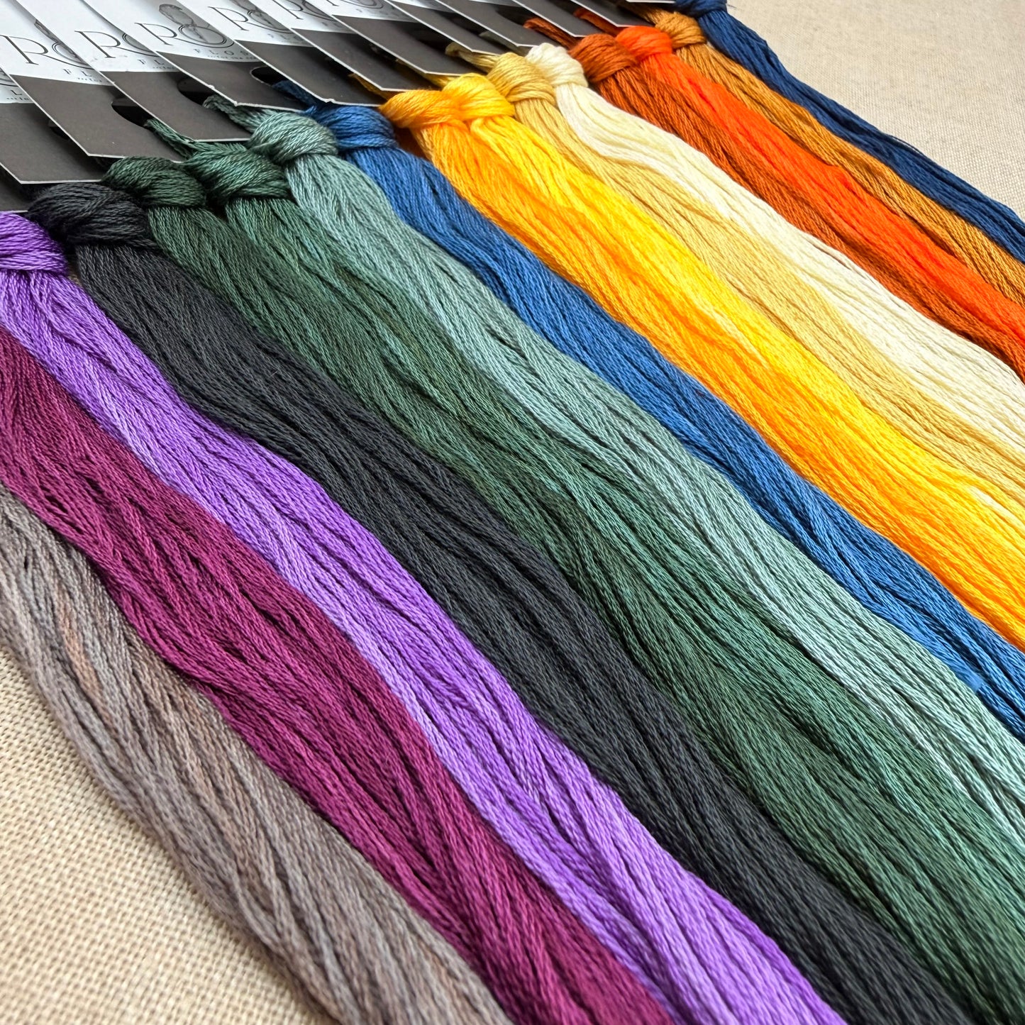 Diana Bloom Designs - Feathered Fleeting Glance - Chart IH and/or Roxy Floss