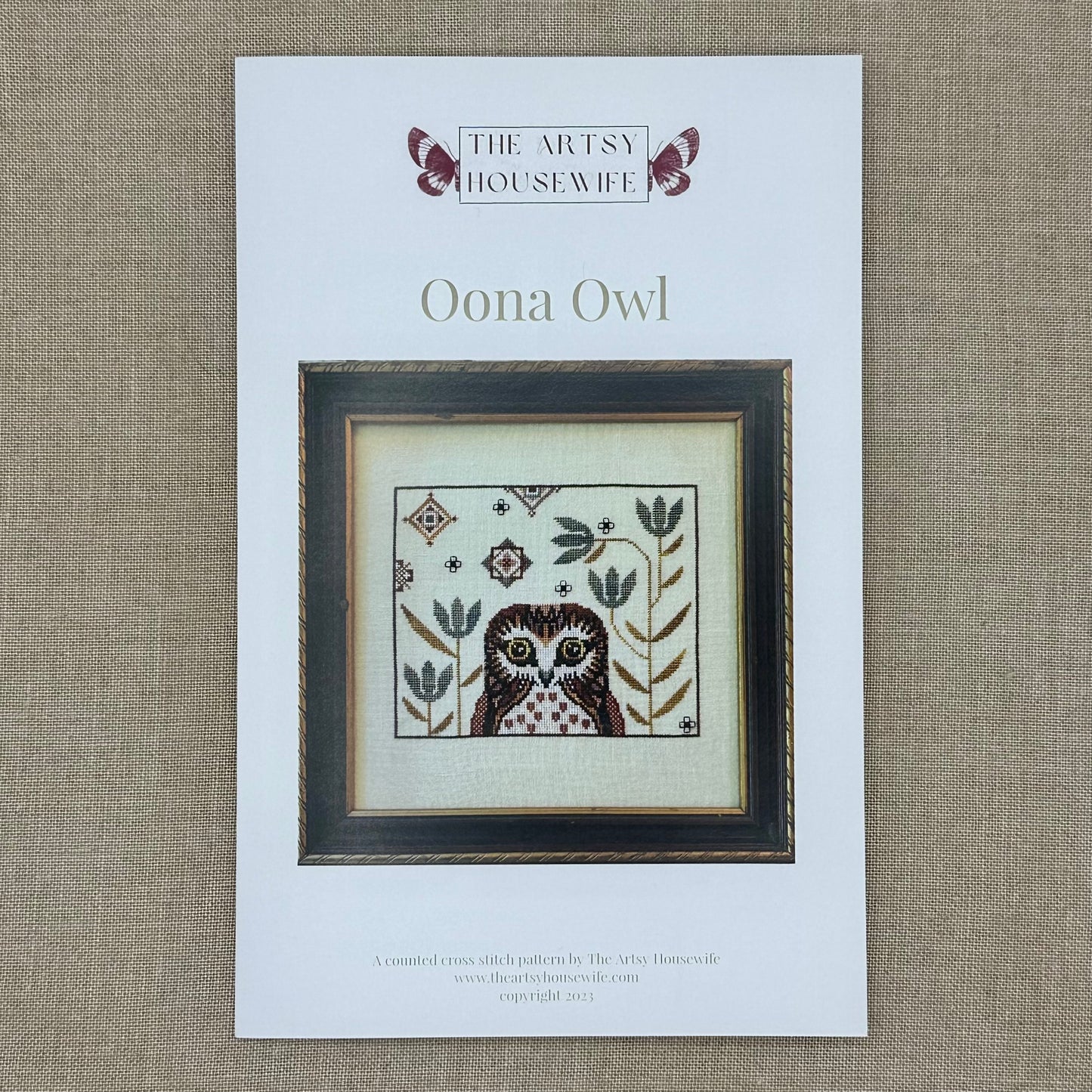 The Artsy Housewife - Oona Owl - Chart and/or Roxy Floss Conversion
