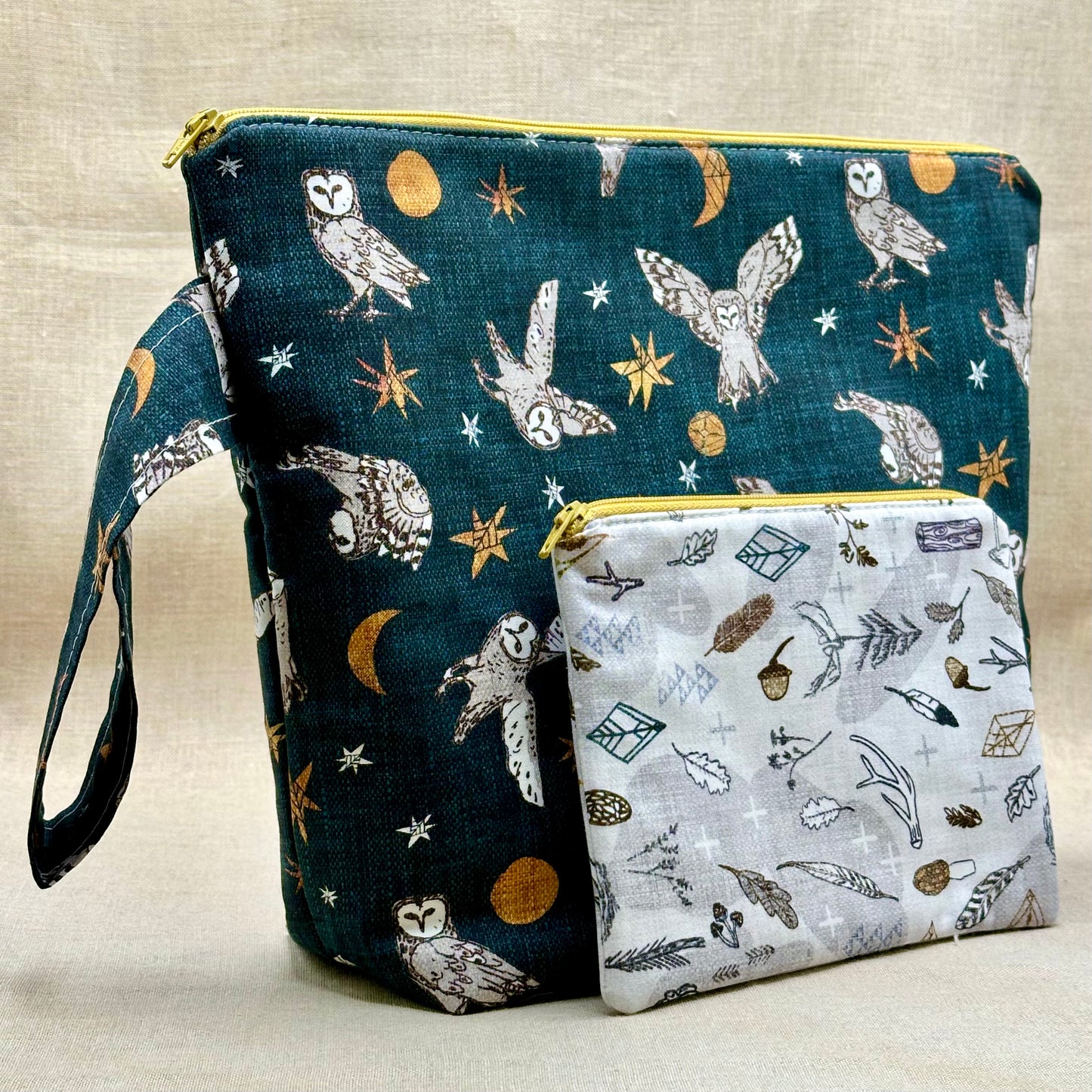 What A Hoot - Medium Wedgetote with Coordinating Notions Pouch