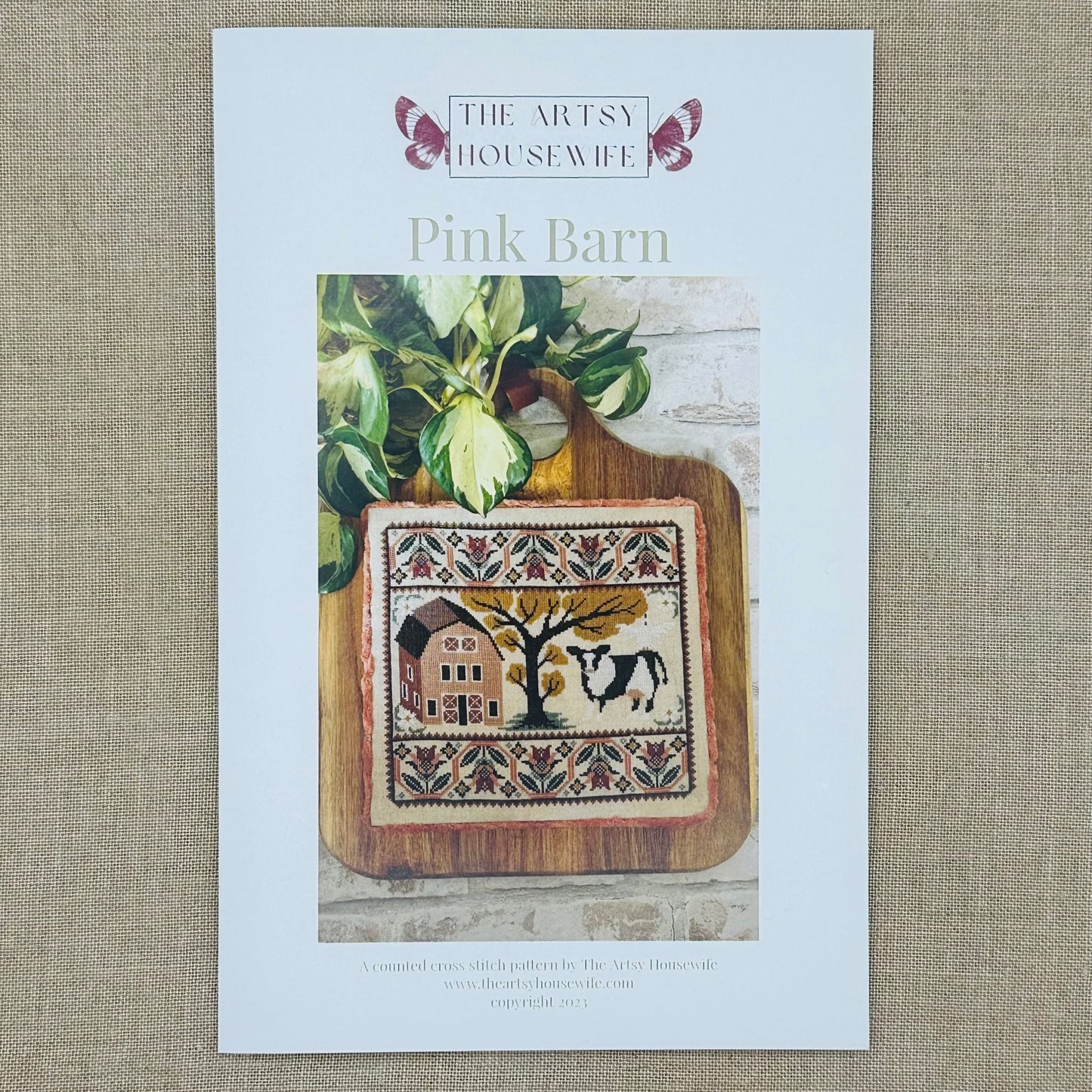Barn Chart The Artsy Housewife - Pink Barn - Chart and/or Roxy Floss Conversion ...
