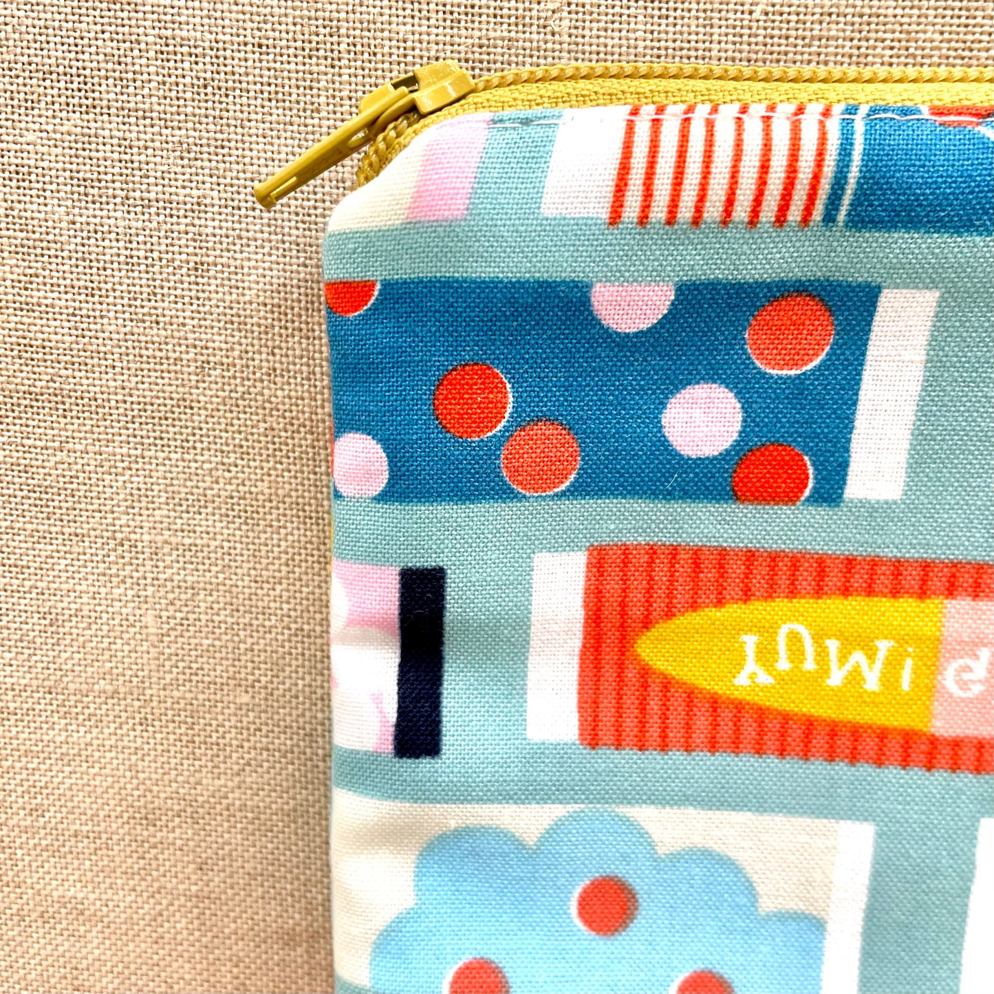 Annie Get Your Gum - Small Project Bag with Roxy Floss Co. Set