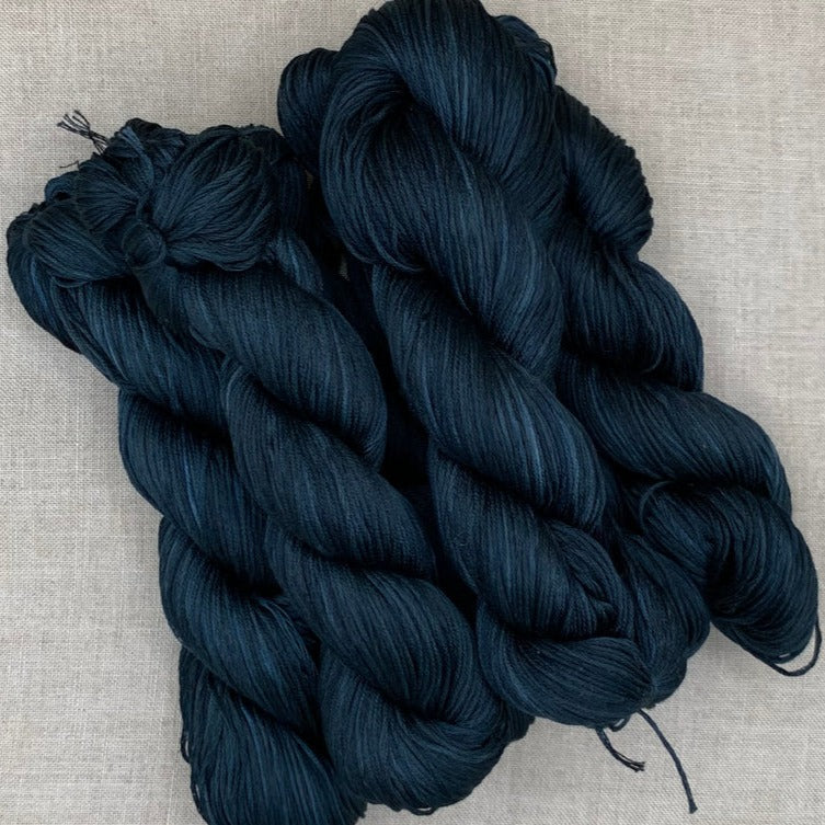 Roxy Floss Collection MINI HANK (approx. 192 yds) - Chalkboard