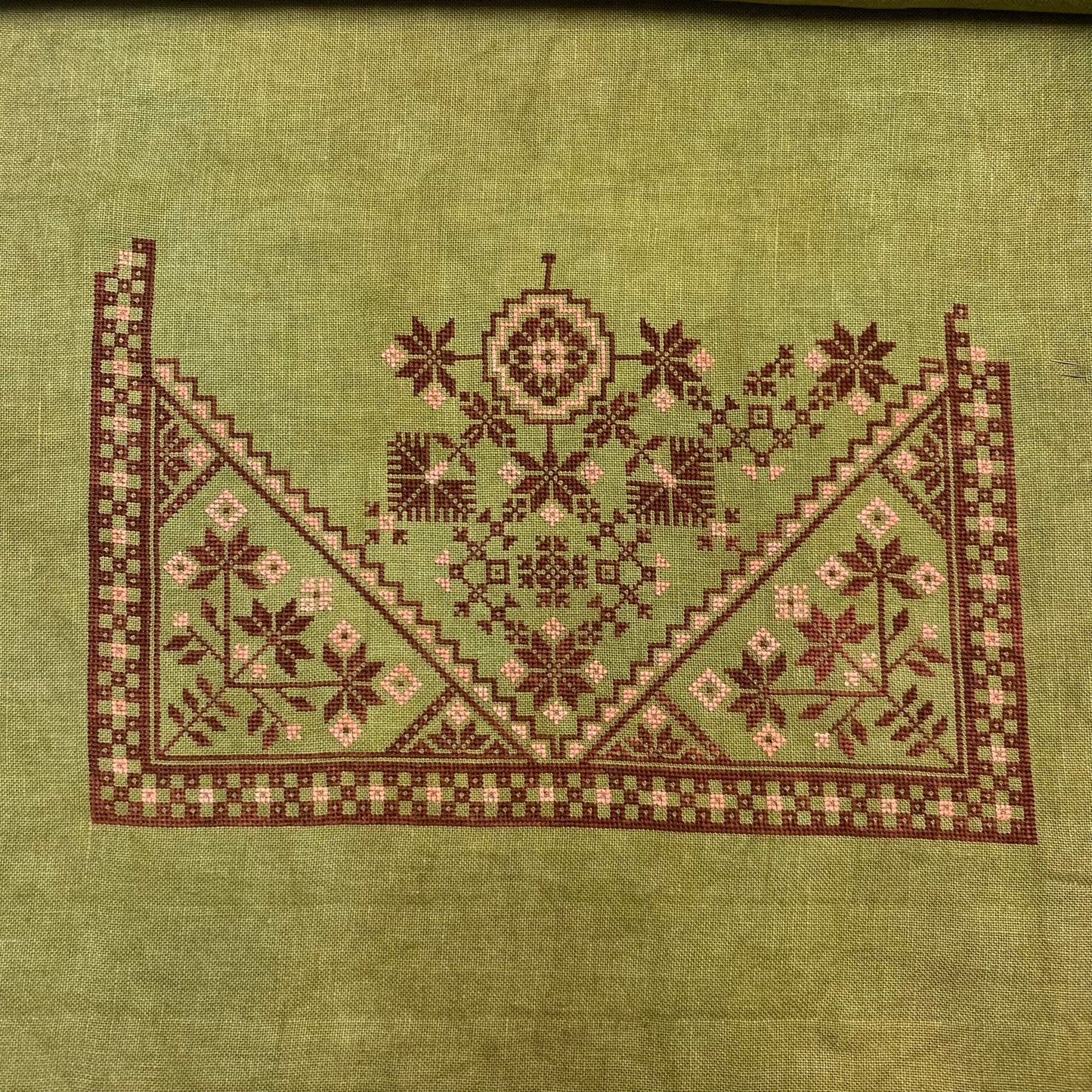 Modern Folk Embroidery - Hälsingland Blommor - Booklet Chart