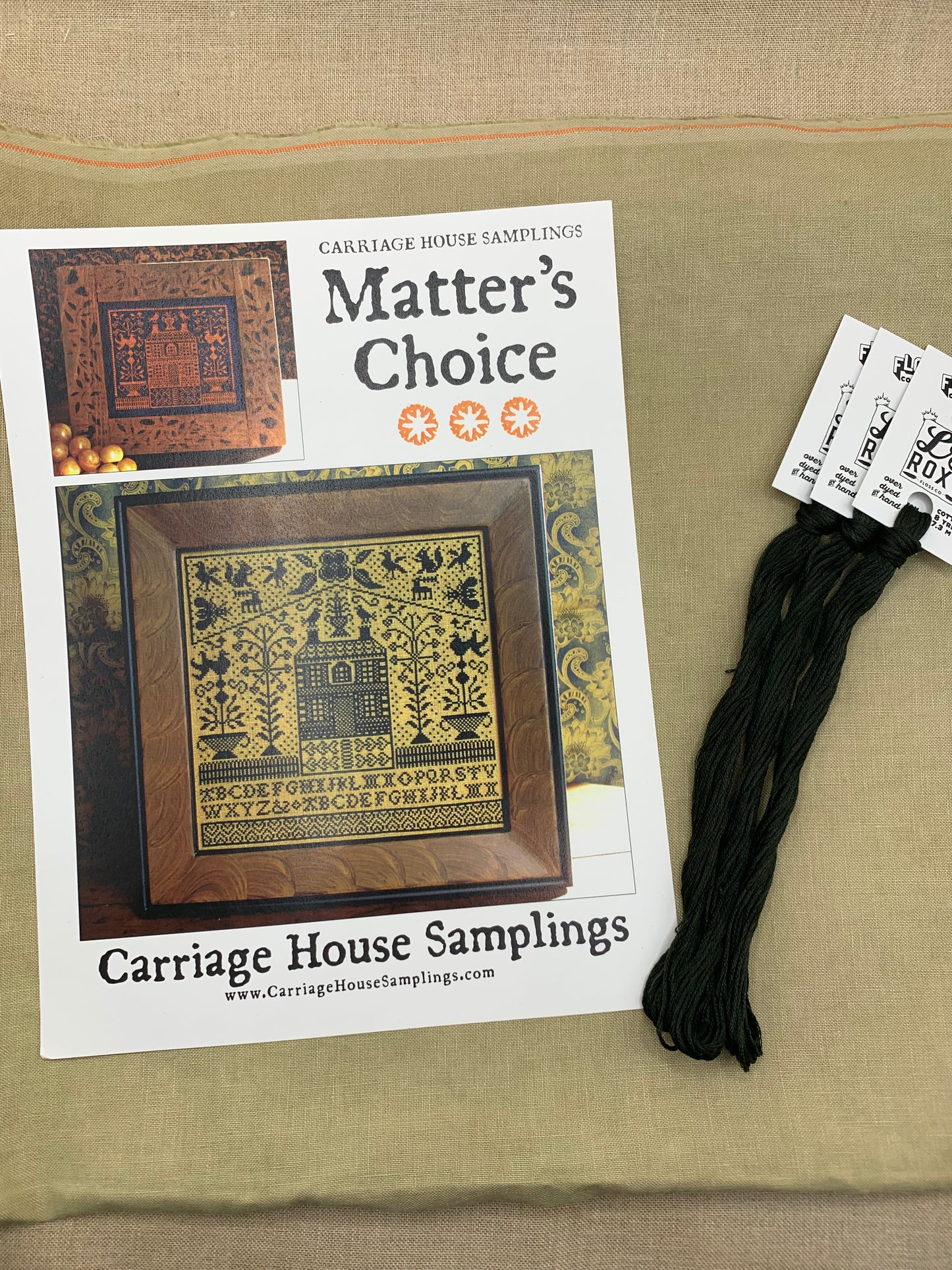 Carriage House Samplings Matter's Choice Kit - Booklet Chart, Roxy Floss Co 46ct Linen, and Roxy Floss